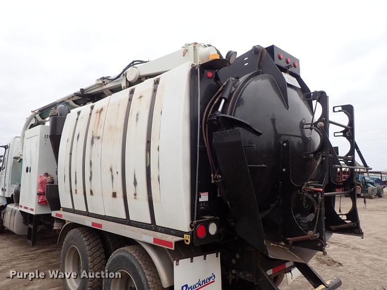 image for item DC1346 2012 Volvo VHD hydrovac truck
