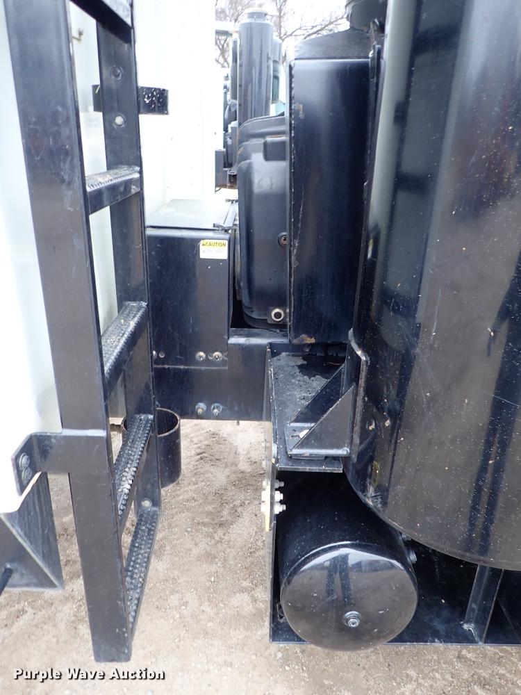 image for item DC1346 2012 Volvo VHD hydrovac truck