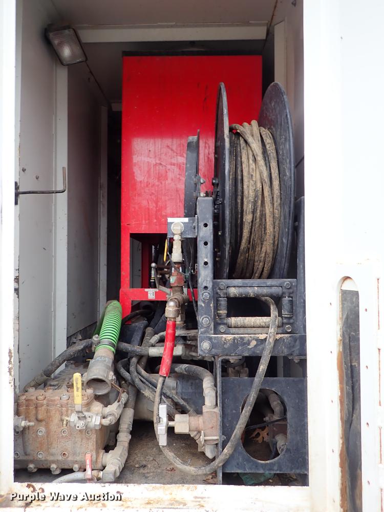 image for item DC1346 2012 Volvo VHD hydrovac truck