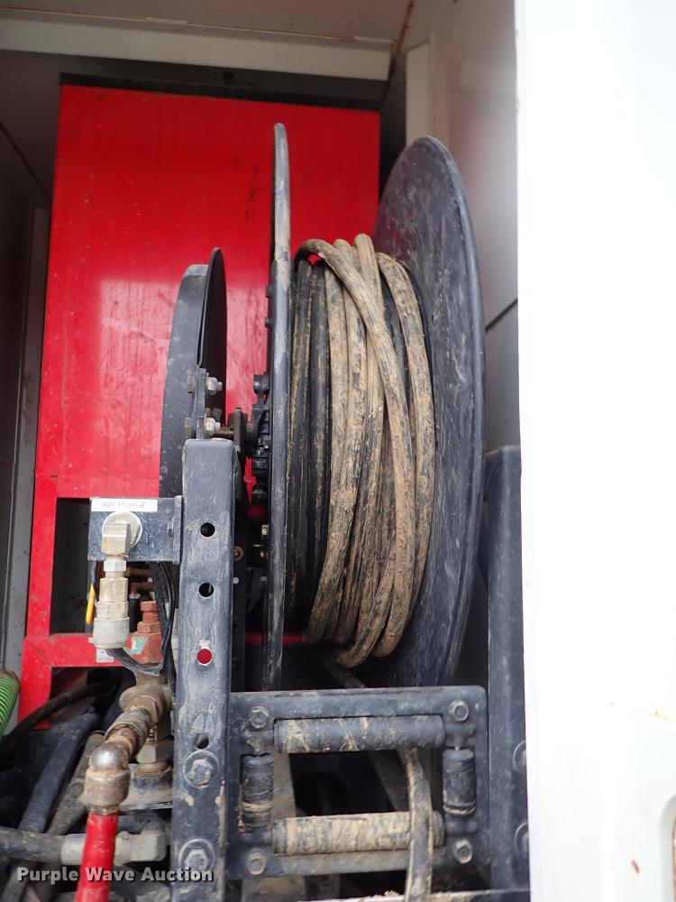 image for item DC1346 2012 Volvo VHD hydrovac truck