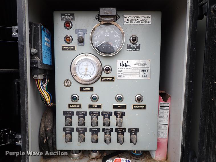 image for item DC1346 2012 Volvo VHD hydrovac truck