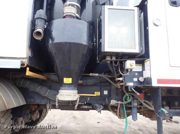 image for item DC1346 2012 Volvo VHD hydrovac truck