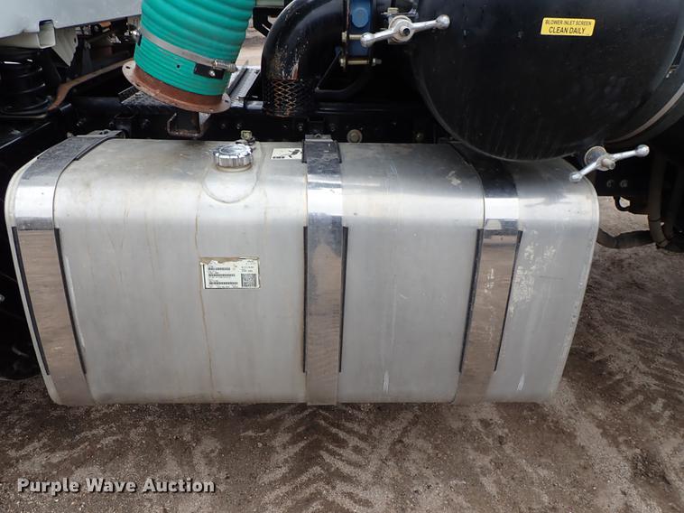 image for item DC1346 2012 Volvo VHD hydrovac truck