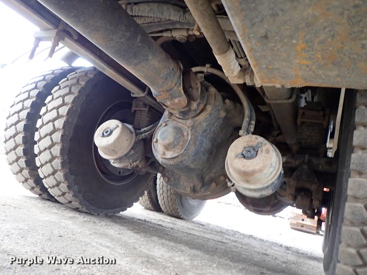 image for item DC1346 2012 Volvo VHD hydrovac truck