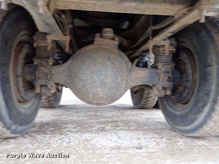 image for item DC1346 2012 Volvo VHD hydrovac truck