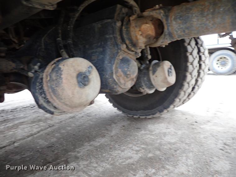 image for item DC1346 2012 Volvo VHD hydrovac truck