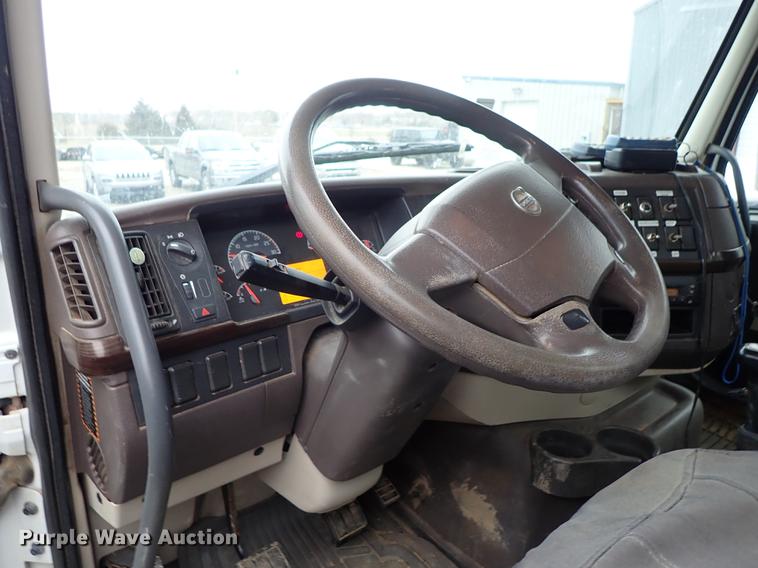 image for item DC1346 2012 Volvo VHD hydrovac truck