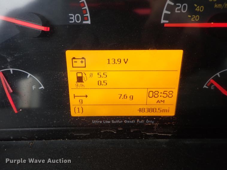 image for item DC1346 2012 Volvo VHD hydrovac truck