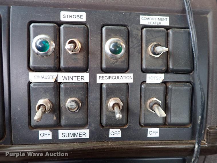 image for item DC1346 2012 Volvo VHD hydrovac truck