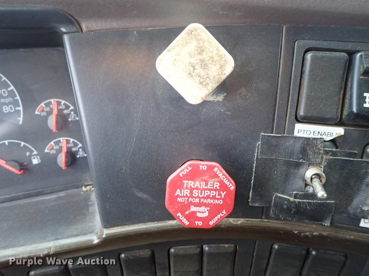 image for item DC1346 2012 Volvo VHD hydrovac truck