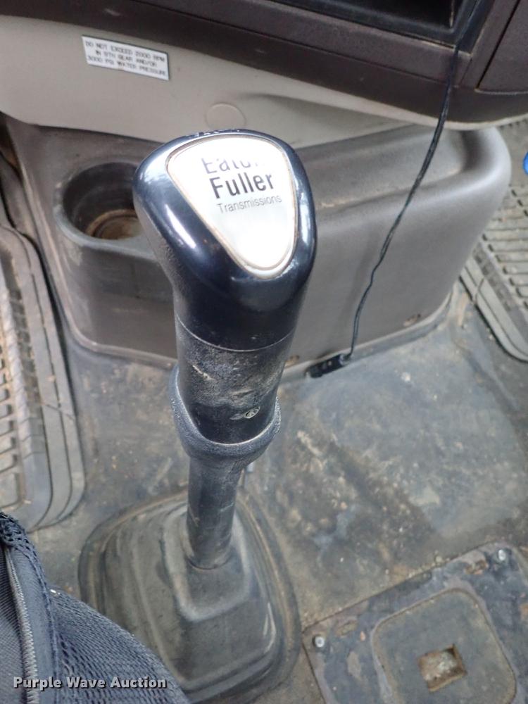 image for item DC1346 2012 Volvo VHD hydrovac truck