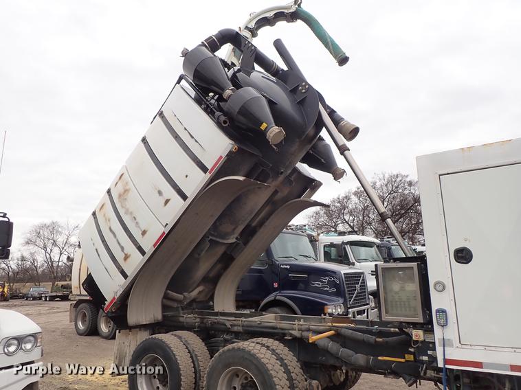 image for item DC1346 2012 Volvo VHD hydrovac truck