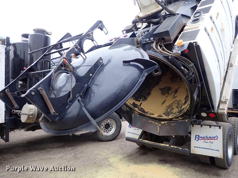 image for item DC1346 2012 Volvo VHD hydrovac truck