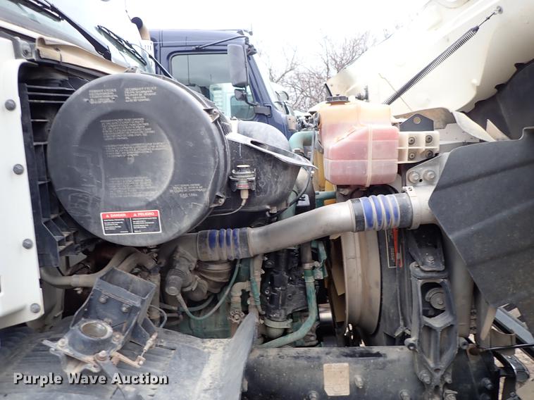 image for item DC1346 2012 Volvo VHD hydrovac truck