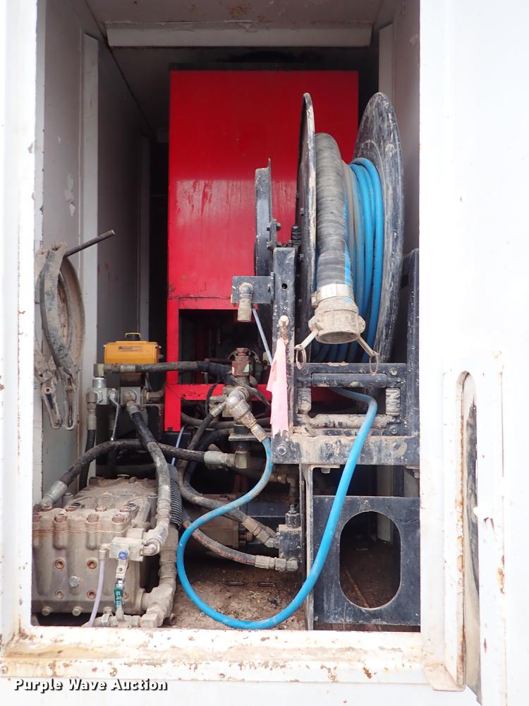 image for item DC1347 2007 Volvo VHD hydrovac truck