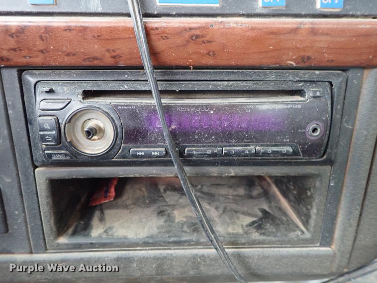 image for item DC1347 2007 Volvo VHD hydrovac truck