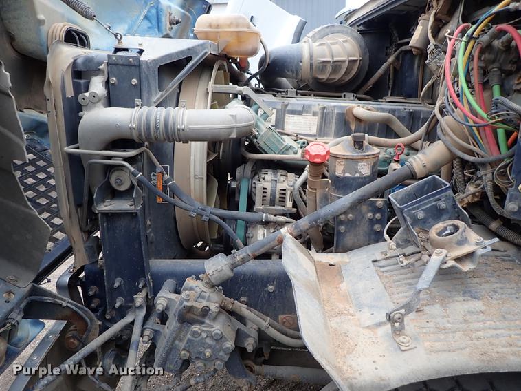 image for item DC1347 2007 Volvo VHD hydrovac truck