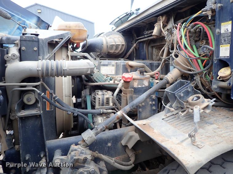 image for item DC1347 2007 Volvo VHD hydrovac truck