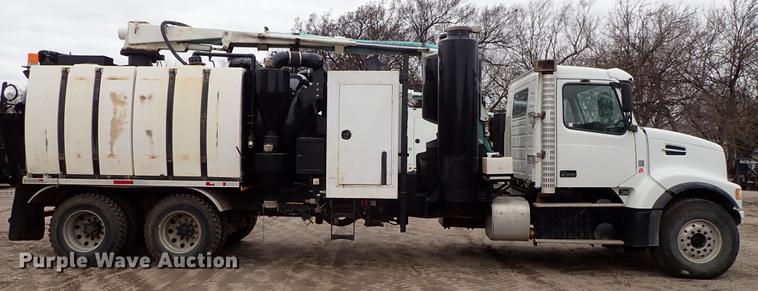 image for item DC1348 2011 Volvo VHD hydrovac truck
