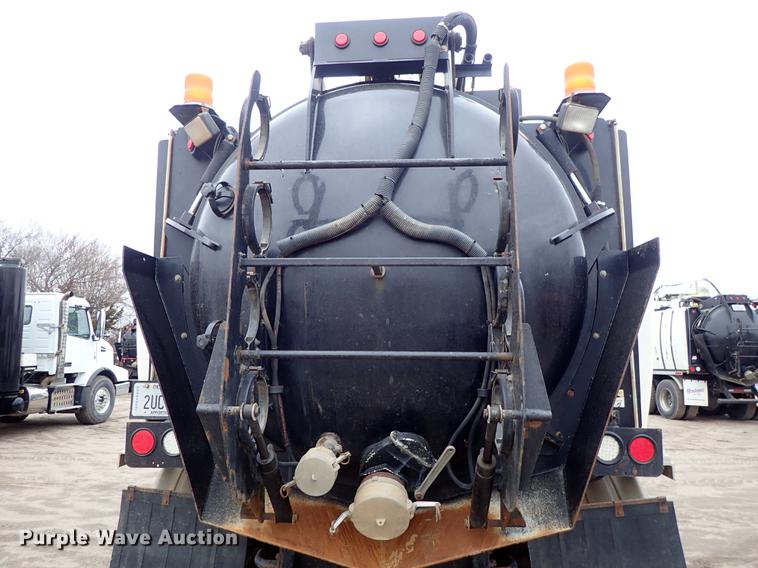 image for item DC1348 2011 Volvo VHD hydrovac truck