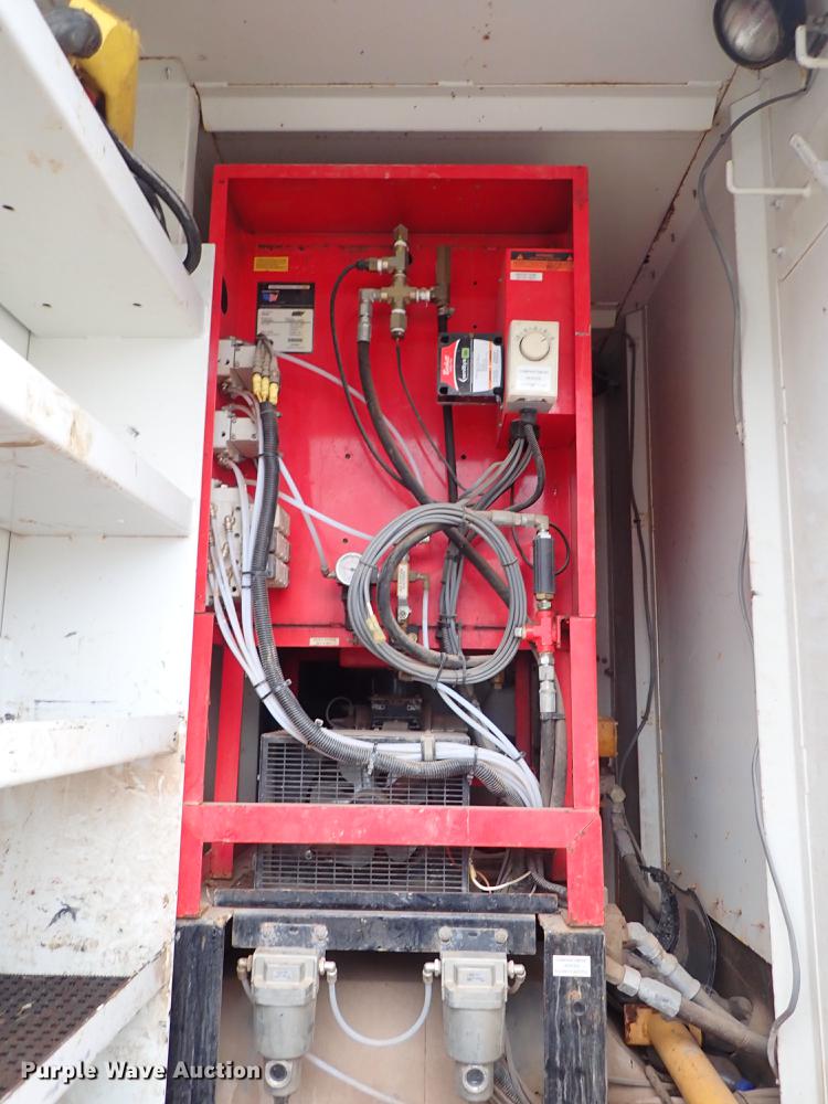 image for item DC1348 2011 Volvo VHD hydrovac truck