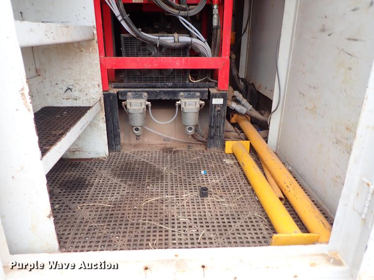 image for item DC1348 2011 Volvo VHD hydrovac truck