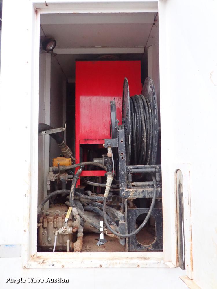 image for item DC1348 2011 Volvo VHD hydrovac truck