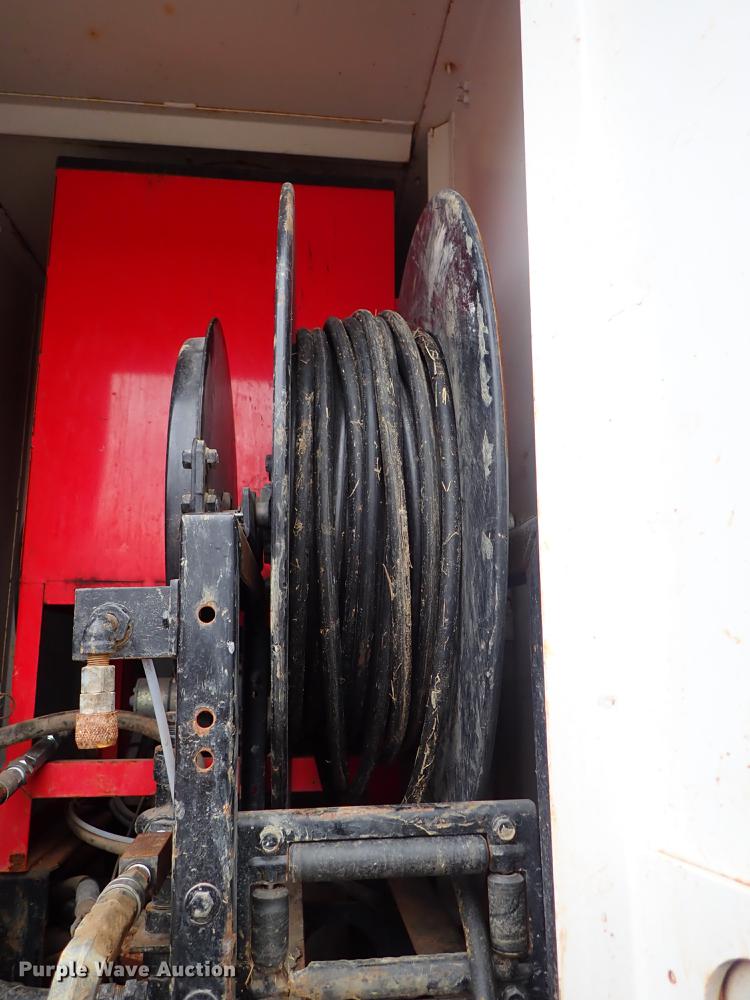 image for item DC1348 2011 Volvo VHD hydrovac truck