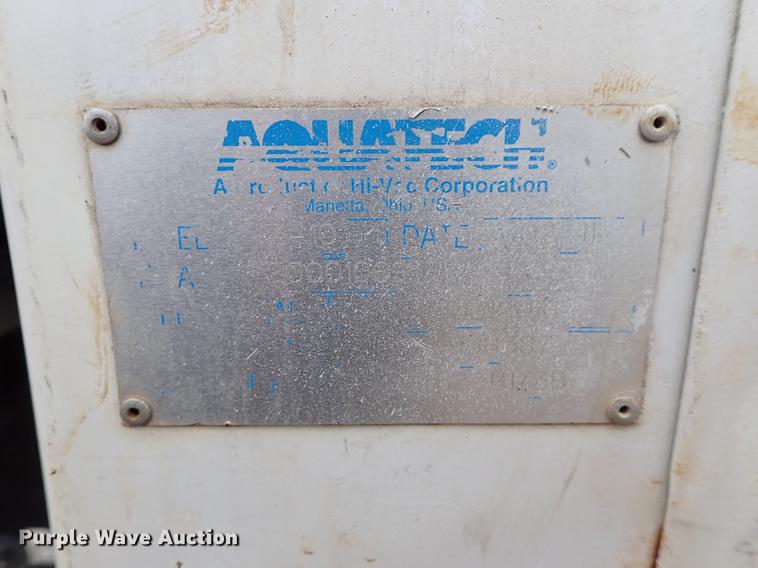 image for item DC1348 2011 Volvo VHD hydrovac truck