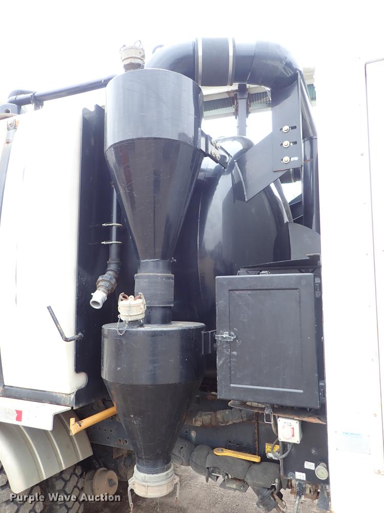 image for item DC1348 2011 Volvo VHD hydrovac truck