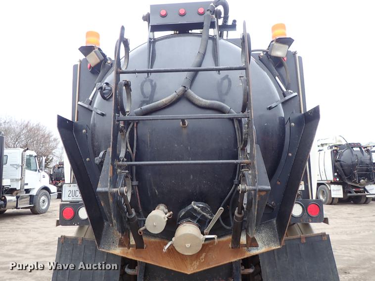 image for item DC1348 2011 Volvo VHD hydrovac truck