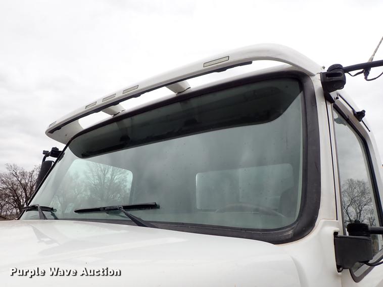 image for item DC1348 2011 Volvo VHD hydrovac truck