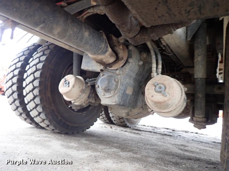 image for item DC1348 2011 Volvo VHD hydrovac truck