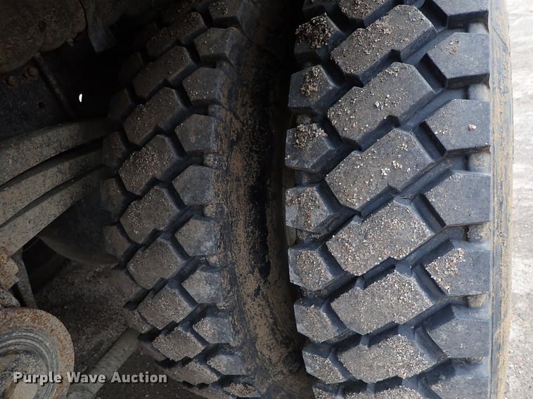 image for item DC1348 2011 Volvo VHD hydrovac truck