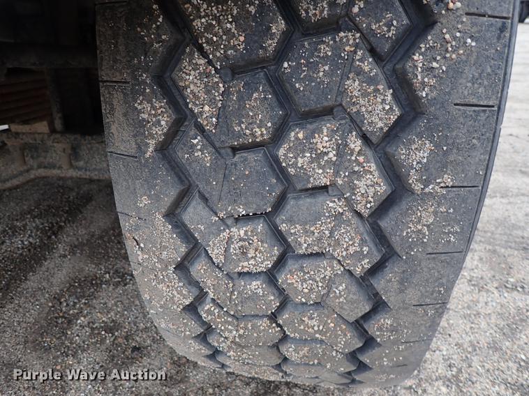 image for item DC1348 2011 Volvo VHD hydrovac truck