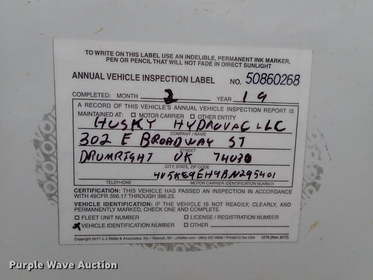 image for item DC1348 2011 Volvo VHD hydrovac truck