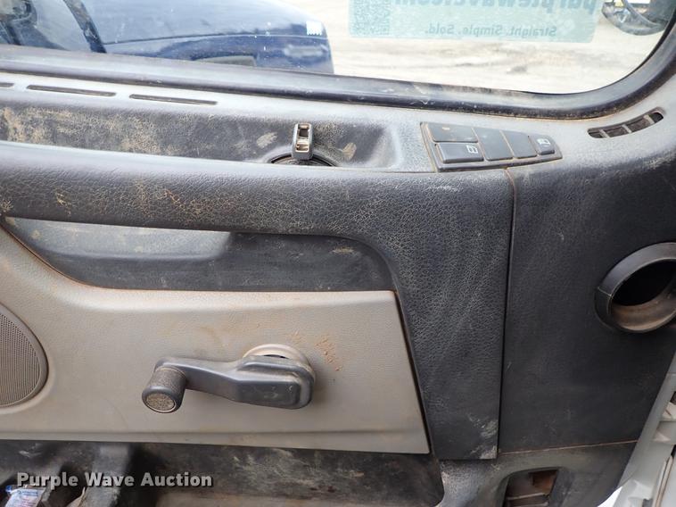 image for item DC1348 2011 Volvo VHD hydrovac truck