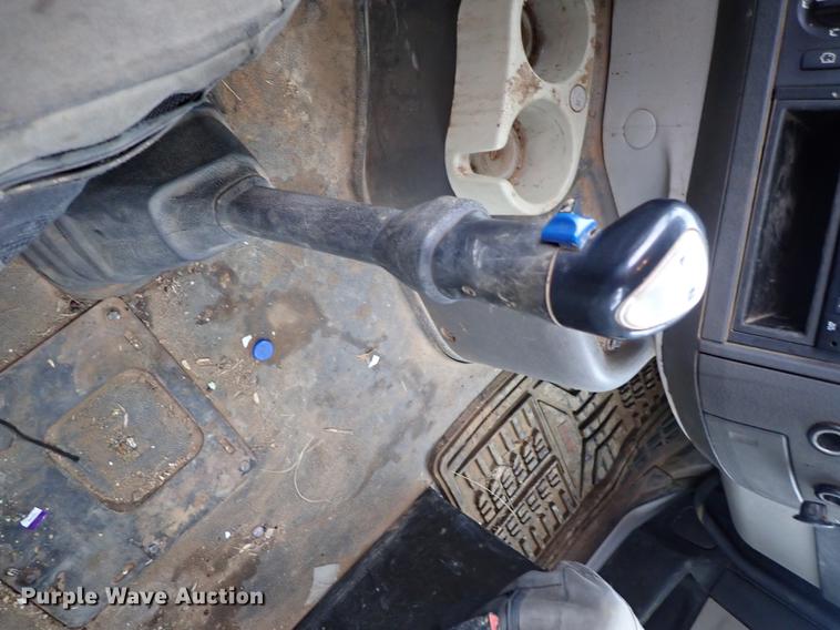 image for item DC1348 2011 Volvo VHD hydrovac truck