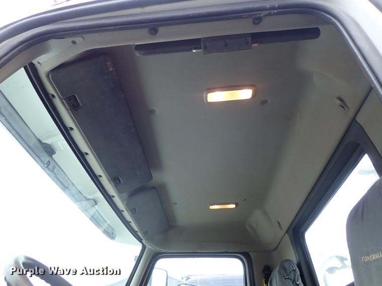 image for item DC1348 2011 Volvo VHD hydrovac truck