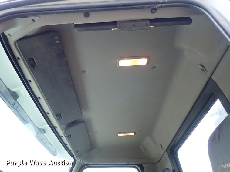 image for item DC1348 2011 Volvo VHD hydrovac truck