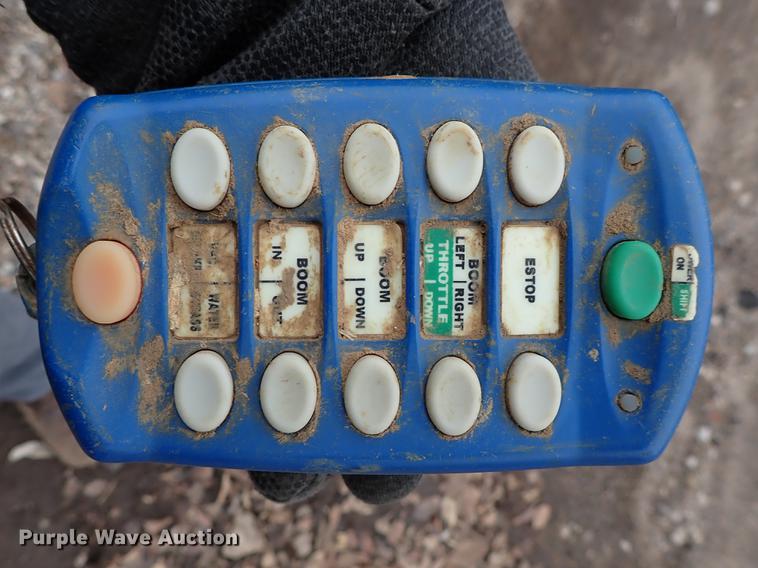 image for item DC1348 2011 Volvo VHD hydrovac truck