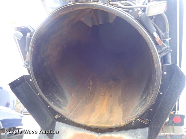 image for item DC1348 2011 Volvo VHD hydrovac truck