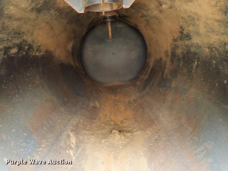 image for item DC1348 2011 Volvo VHD hydrovac truck