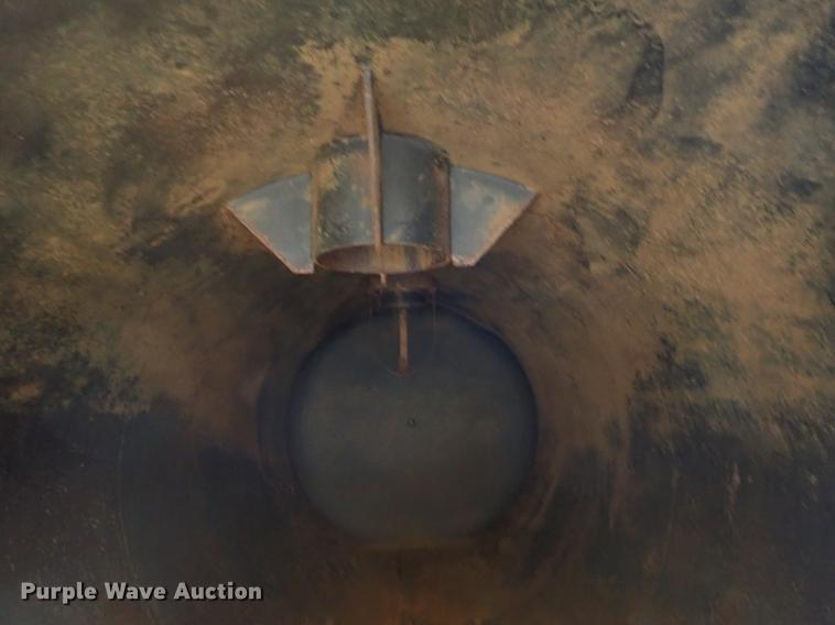 image for item DC1348 2011 Volvo VHD hydrovac truck