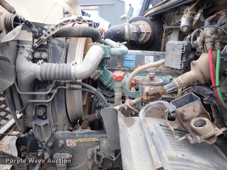 image for item DC1348 2011 Volvo VHD hydrovac truck