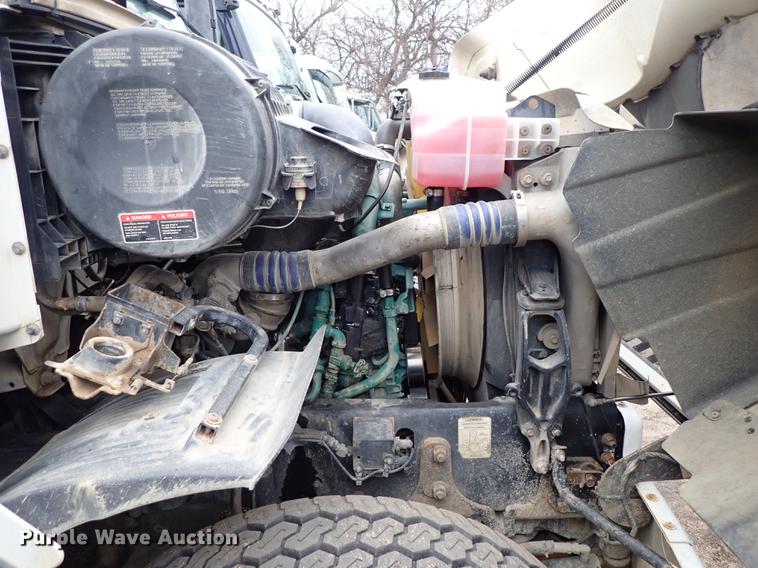 image for item DC1348 2011 Volvo VHD hydrovac truck