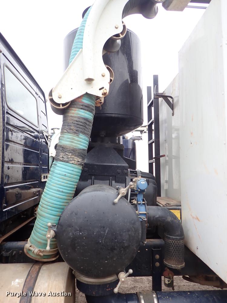 image for item DC1349 2008 Volvo VHD hydrovac truck