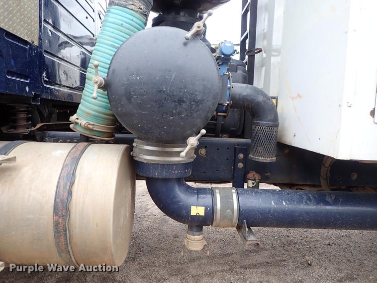 image for item DC1349 2008 Volvo VHD hydrovac truck