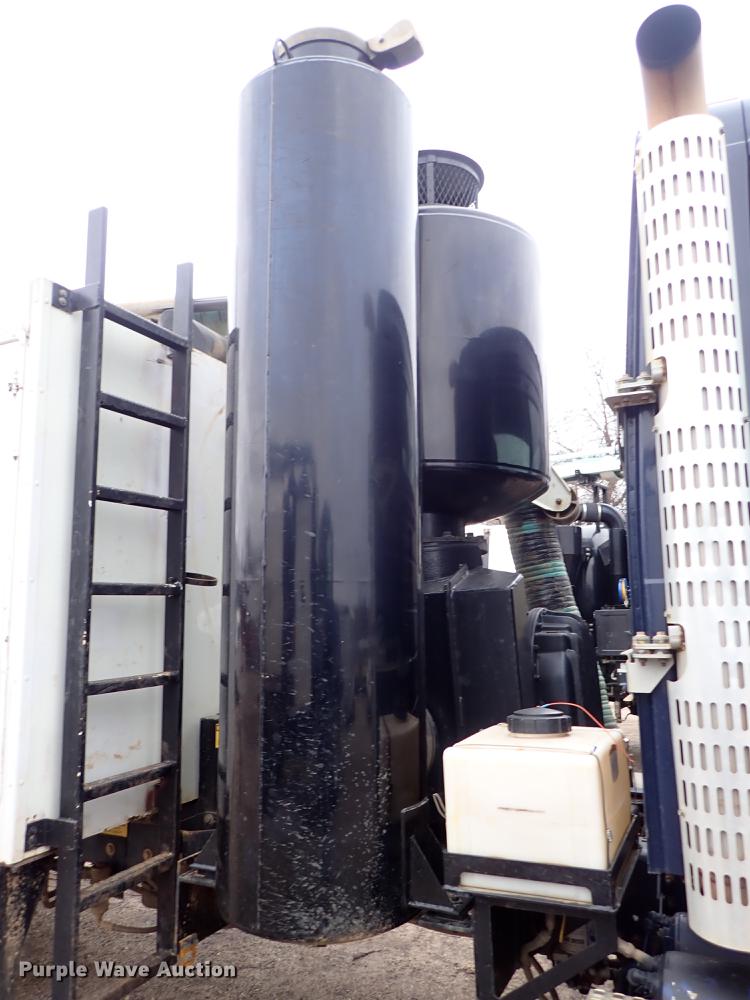 image for item DC1349 2008 Volvo VHD hydrovac truck