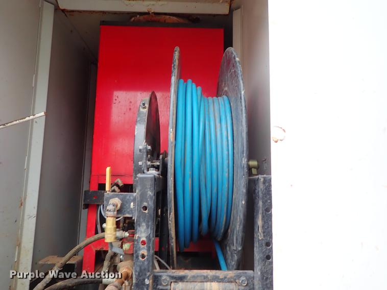 image for item DC1349 2008 Volvo VHD hydrovac truck